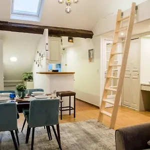 Spacious In Hyper Center - Smart Tv & Wifi - 4p Apartment Paris